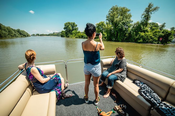 2 hours / Sightseeing Boat cruise Drinks Included - Starting in Zemun: pontoon comfort and a calmer first look at the city