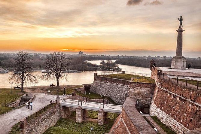 Belgrade: 3-Hour Small Group Walking Tour - Terazije Fountain and the Hotel Moskva era, including two camels