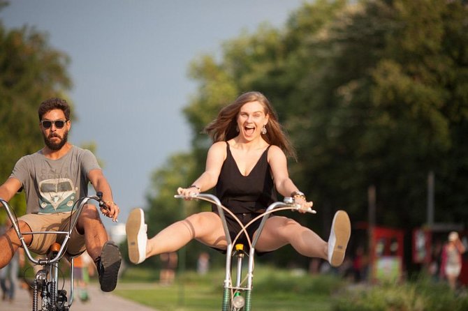 Belgrade Bike Tour: Be a local in the hood of Belgrade! - Meeting at Republic Square and riding smart from the first minute