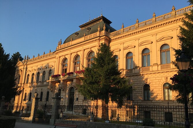 Belgrade City Walk, Gathering and Sightseeing - Republic Square (Trg Republike): The City’s Main Meeting Point