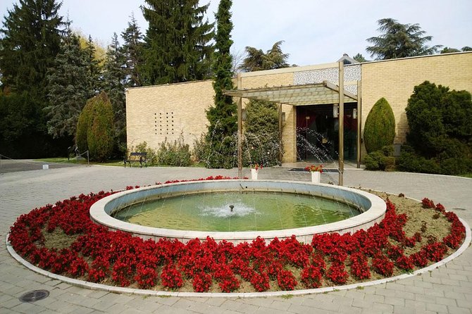 Belgrade Private Driving & Walking Tour - Republic Square and the Civic Belgrade Stops
