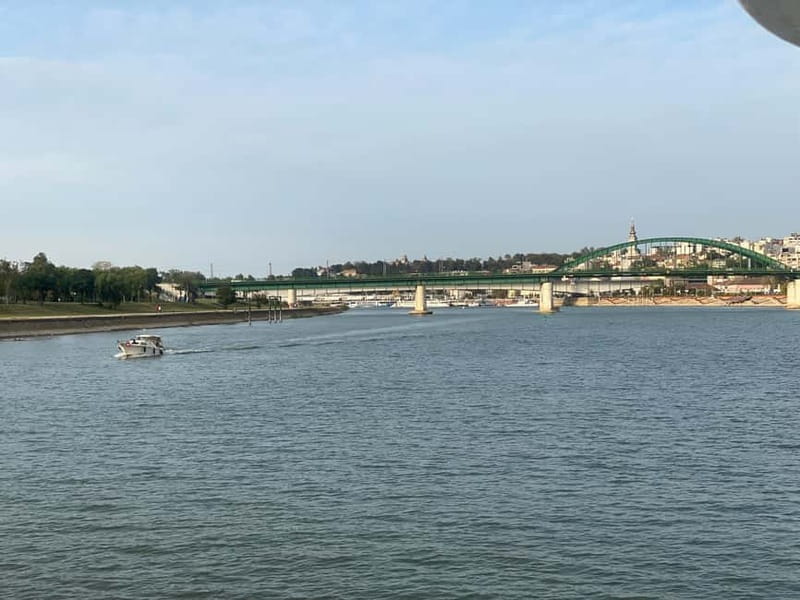 Belgrade: Sunset Cruise with Live Guide - Belgrade Waterfront and Belgrade Tower: the modern chapter