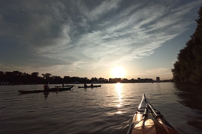 Belgrade: Sunset Kayak Tour - The Guides Set the Mood, From Safety to Stories