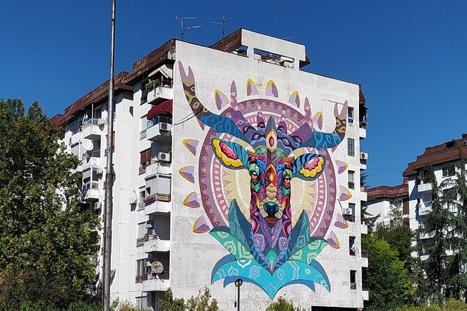 E-Scooter Street Art Tour - Stop 2, Dorćol Platz: alternative Belgrade energy and a quick brewery moment