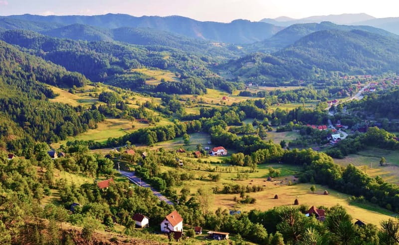 From Belgrade: Sargan 8 Railway and Wooden City 1 Day Tour - The Guide Factor: Why Explanations and Photos Can Make or Break the Day