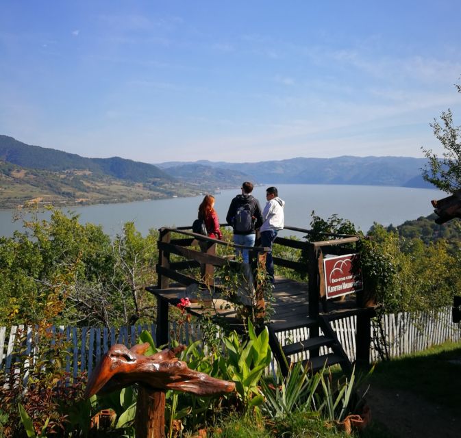 Iron Gate Tour: Golubac Fortress, Lepenski Vir+National Park - Guides, language, and the small-group advantage