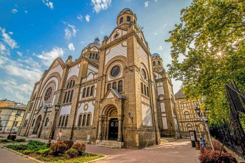 Novi Sad: Walking Tour city center and Petrovaradin Fortress - Starting at Trg Slobode, where the city’s story begins