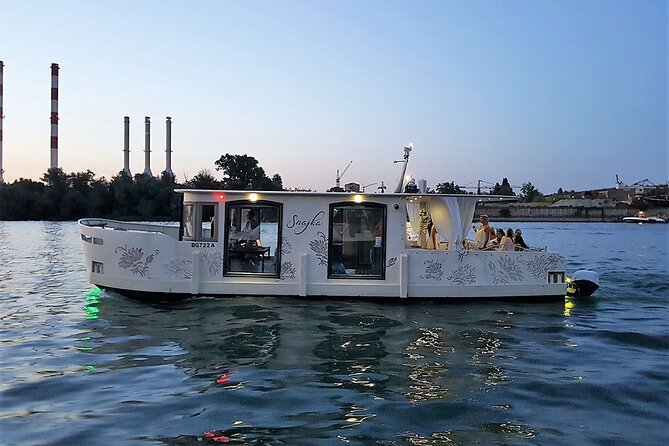 Private Boat Tour in Belgrade - Getting to Bežanijski zimovnik and Starting on Time