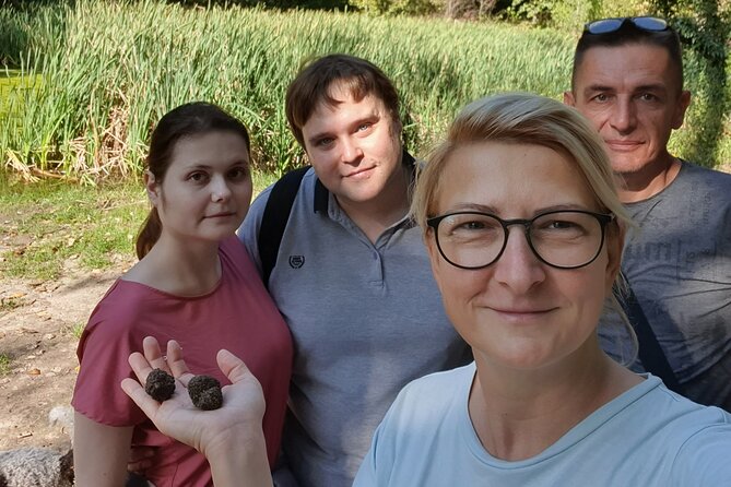 Private Guided Truffle Hunting Tour in Serbia with Lunch - Inside the Hunt: How the Dogs and Guides Help You Learn Fast