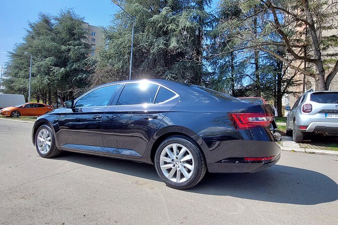 Private transfer from Belgrade or Belgrade Airport to Novi Sad - The Drive on the Highway: Fast Time, No Detours