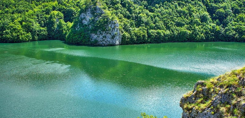 Western Serbia 1-Day Tour of the Key Sites from Belgrade - House on the Drina: The Log Home on the River Stone, Built for Photos