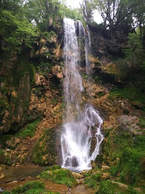 Zlatibor tour - Gold gondola, Stopic cave, Sirogojno & falls - Riding the Gold Gondola at Zlatibor, the real reason to go